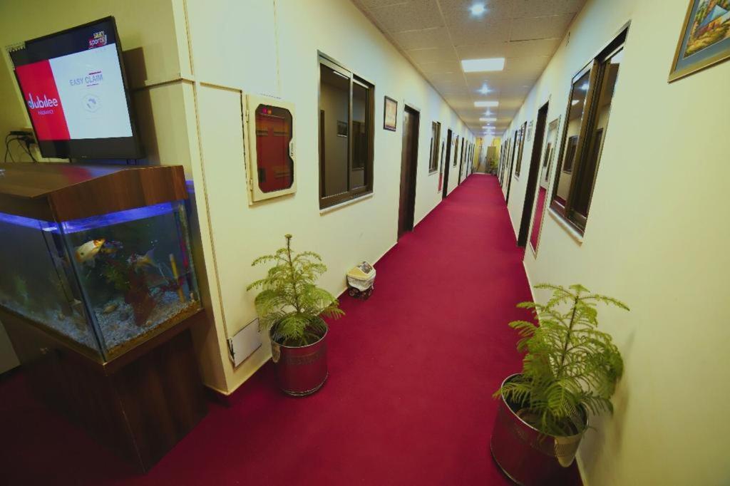 Hotel Red Line Islamabad Exteriör bild